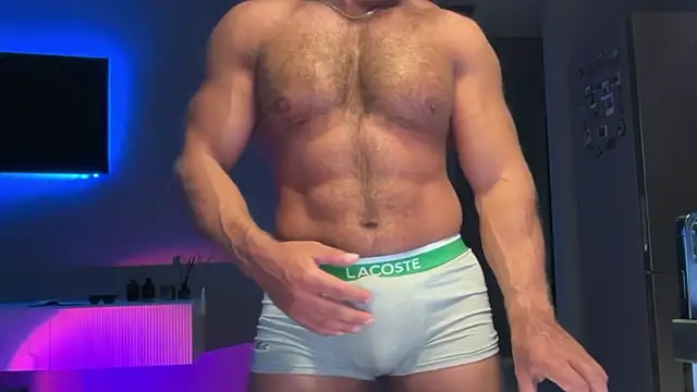 KarlosRichi online show from April 21, 2:14 am