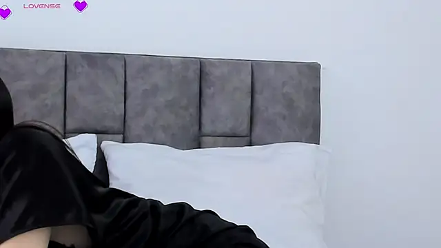 VeronicaTonu online show from March 5, 6:56 pm