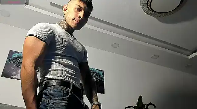 Snapshot of angeel_d035 chatting on December 6, 5:14 am angeel d035 online show from December 6, 5:14 am