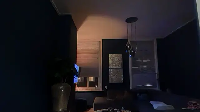 Snapshot of Its_MadameGaby chatting on February 21, 9:50 pm Its MadameGaby online show from February 21, 9:50 pm
