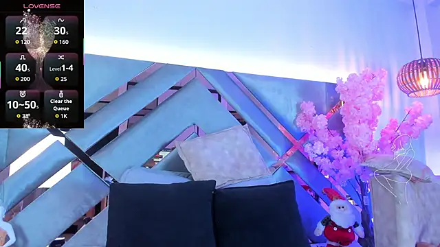 Snapshot of LiaaGenner chatting on November 24, 2:44 am LiaaGenner online show from November 24, 2:44 am