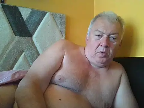 kerzoolee57 online show from May 24, 5:51 am