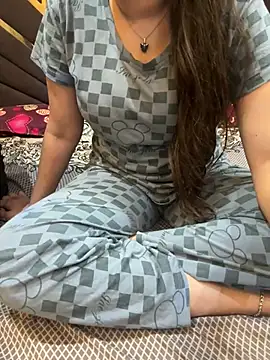 Snapshot of AASHI66 chatting on July 9, 6:07 pm AASHI66 online show from July 9, 6:07 pm