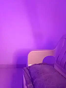 Snapshot of Jessicca_Cum chatting on February 8, 1:00 am Jessicca Cum online show from February 8, 1:00 am