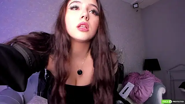 JennyFerguson online show from October 28, 6:18 pm