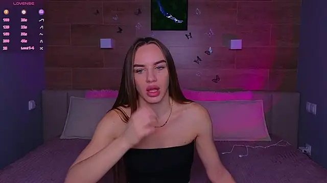 SaraCros online show from November 25, 5:41 am