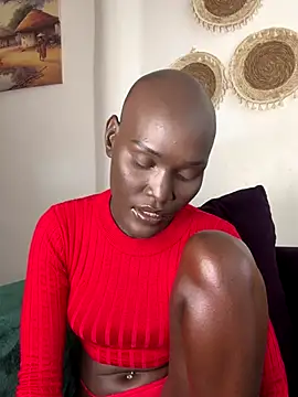 Snapshot of Foxxxyfemale chatting on September 17, 7:10 am Foxxxyfemale online show from September 17, 7:10 am