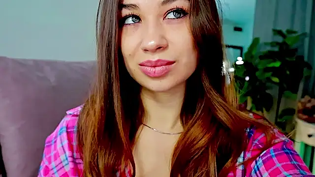 divetagrace online show from February 8, 8:17 pm