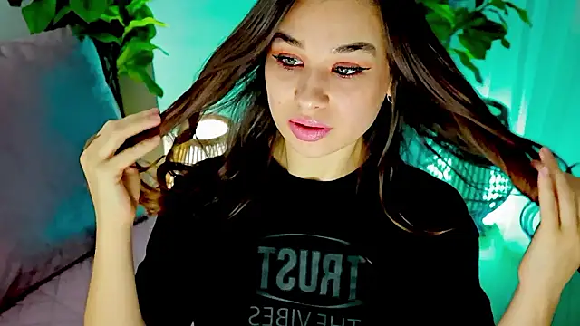 divetagrace online show from March 5, 8:05 pm