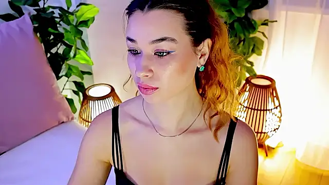 divetagrace online show from February 28, 7:35 pm