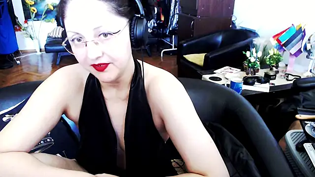 Snapshot of Imperatriza chatting on May 30, 9:26 am Imperatriza online show from May 30, 9:26 am
