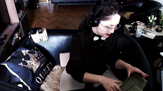 Snapshot of Imperatriza chatting on May 4, 1:25 pm Imperatriza online show from May 4, 1:25 pm
