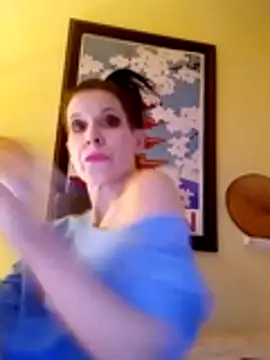 Snapshot of michele462 chatting on December 15, 7:47 am michele462 online show from December 15, 7:47 am