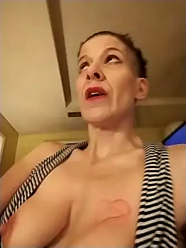 Snapshot of michele462 chatting on February 21, 6:15 am michele462 online show from February 21, 6:15 am