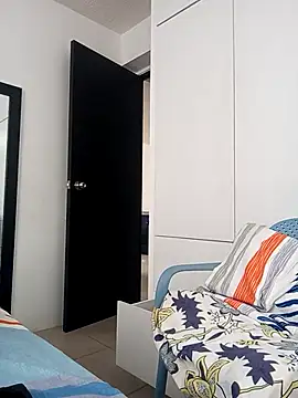 Snapshot of rossgreen77 chatting on November 17, 6:56 pm rossgreen77 online show from November 17, 6:56 pm