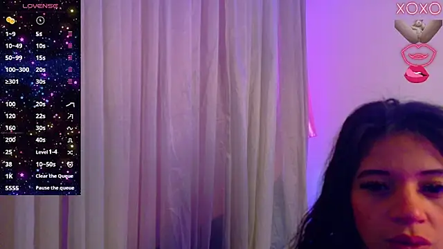 Snapshot of angelie_3 chatting on October 9, 11:44 am angelie 3 online show from October 9, 11:44 am
