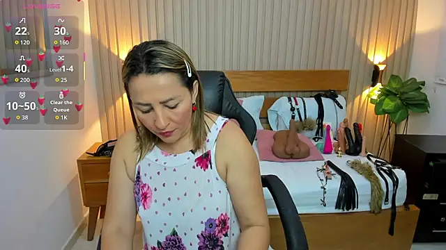 luciana ballesteros  online show from February 10, 12:37 pm