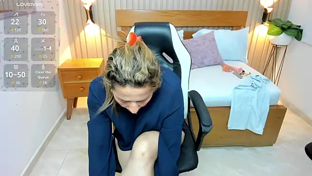 luciana ballesteros  online show from June 20, 12:21 pm