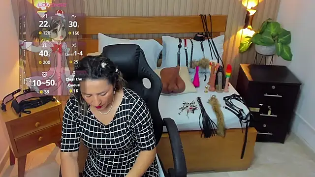 Snapshot of luciana_ballesteros_ chatting on October 27, 12:17 pm luciana ballesteros online show from October 27, 12:17 pm