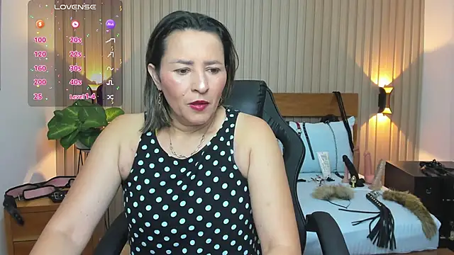 luciana ballesteros  online show from March 4, 12:33 pm