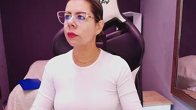 RamonaSimons online show from November 13, 5:39 pm