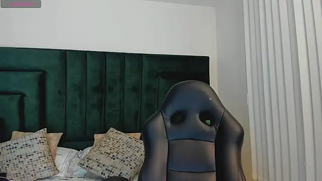 FaloonRoussel online show from November 4, 6:11 pm