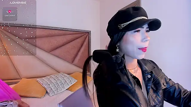 FaloonRoussel online show from December 18, 12:05 am