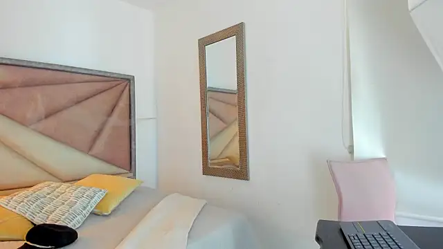 FaloonRoussel online show from January 13, 6:12 pm