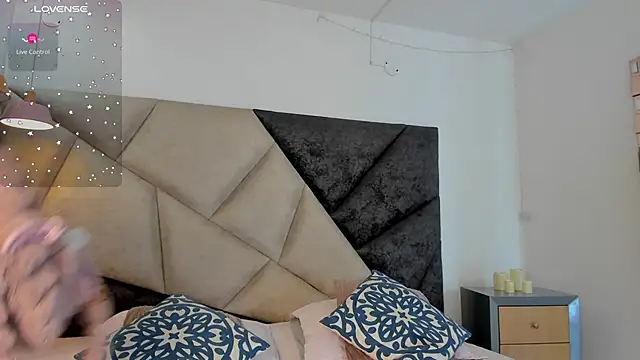 FaloonRoussel online show from March 5, 6:15 pm