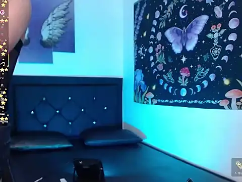 lilithnyx333 online show from March 10, 8:29 am