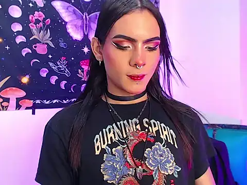 lilithnyx333 online show from April 9, 12:01 am