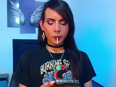 lilithnyx333 online show from February 6, 8:05 pm