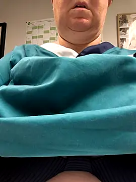 poussychats online show from December 16, 4:28 am