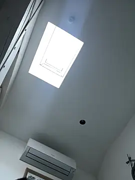 lyajoliee online show from March 2, 8:43 am