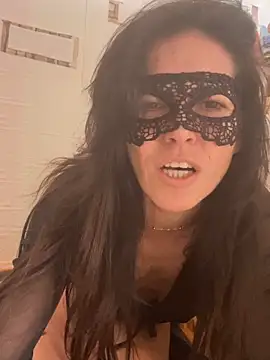 EmySkinny85 online show from December 22, 8:53 pm