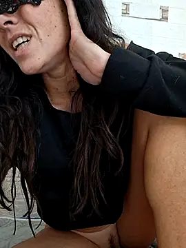 EmySkinny85 online show from November 24, 9:04 pm