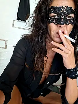 Snapshot of EmySkinny85 chatting on September 25, 9:15 am EmySkinny85 online show from September 25, 9:15 am