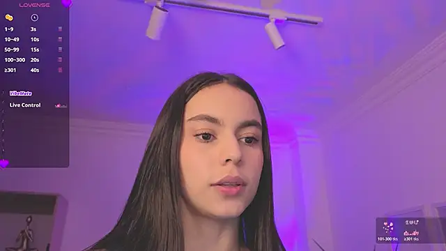 Aleejaa   online show from April 16, 11:22 am