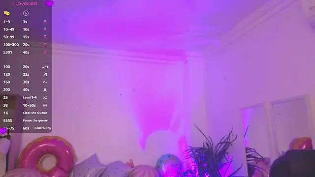 Snapshot of Aleejaa__ chatting on July 8, 11:44 am Aleejaa online show from July 8, 11:44 am