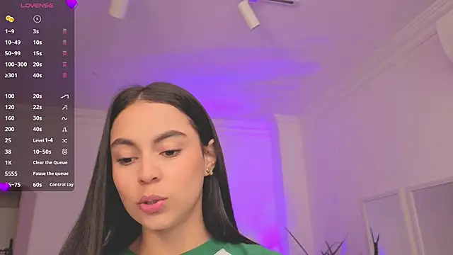 Snapshot of Aleejaa__ chatting on June 2, 11:32 am Aleejaa online show from June 2, 11:32 am