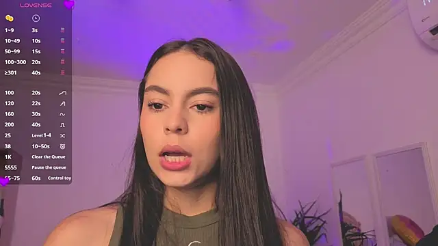 Snapshot of Aleejaa__ chatting on May 6, 11:25 am Aleejaa online show from May 6, 11:25 am