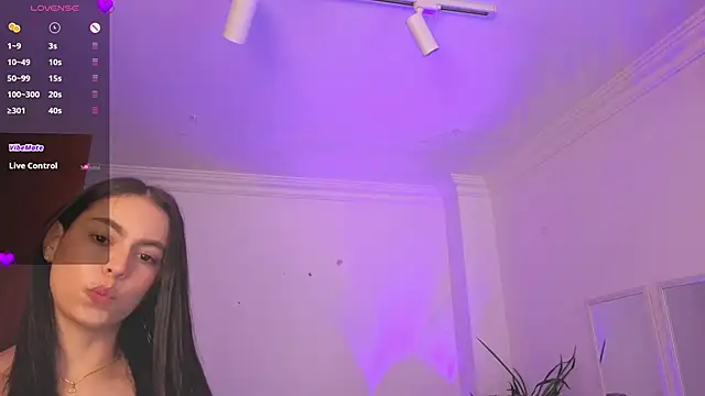 Aleejaa   online show from April 11, 11:36 am