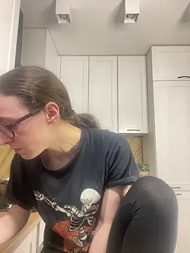 MartiniiSelenna online show from November 15, 7:01 am