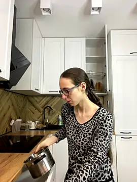 MartiniiSelenna online show from September 27, 5:46 am
