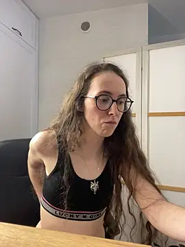 Snapshot of MartiniiSelenna chatting on June 18, 9:14 am MartiniiSelenna online show from June 18, 9:14 am