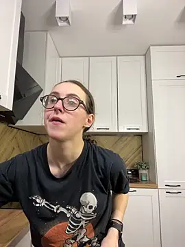 MartiniiSelenna online show from November 16, 6:40 am