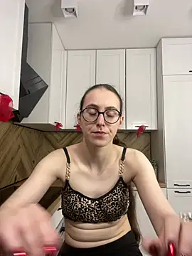 MartiniiSelenna online show from April 2, 5:47 am