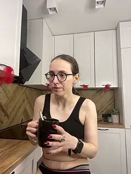 MartiniiSelenna online show from April 5, 5:47 am