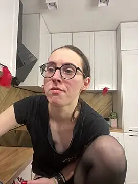 MartiniiSelenna online show from April 11, 7:45 am