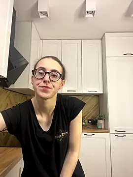 MartiniiSelenna online show from November 28, 6:46 am